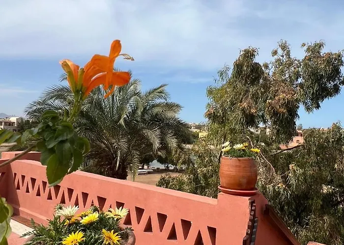 شقة Cozy In El Kafr Downtown 2br & Roof *