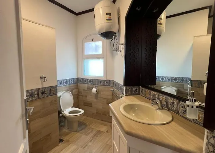 Cozy In El Kafr Downtown 2br & Roof