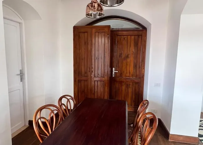 Cozy In El Kafr Downtown 2br & Roof شقة *