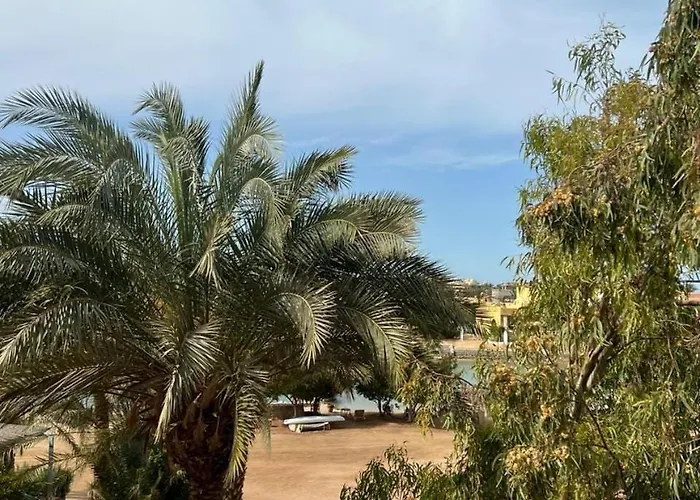 شقة Cozy In El Kafr Downtown 2br & Roof