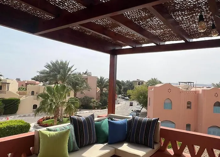 Cozy In El Kafr Downtown 2br & Roof شقة
