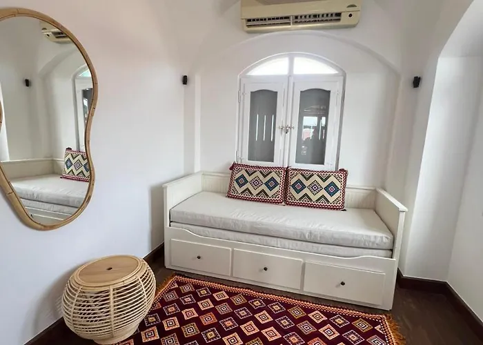 Cozy In El Kafr Downtown 2br & Roof شقة *